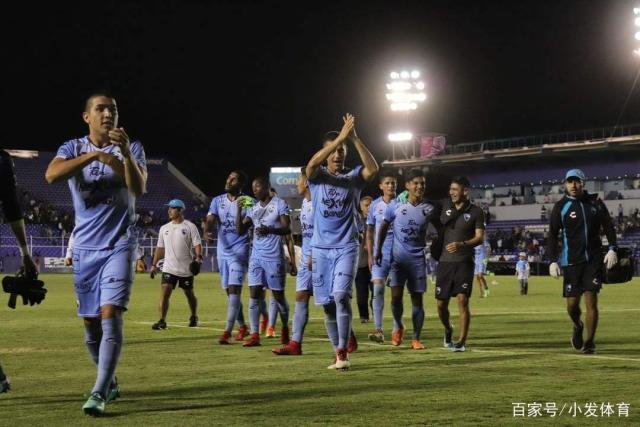 罗伊斯谈美国找房骇人往事：FBI与毒贩枪战过