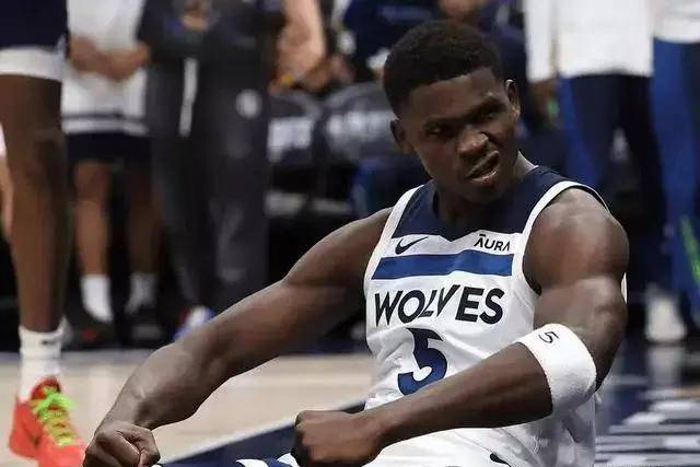 詹姆斯10分浓眉12+11 湖人不敌森林狼近7战5负