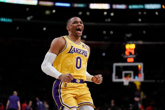 郭艾伦：我从没要求过顶薪 因为也没差多少钱